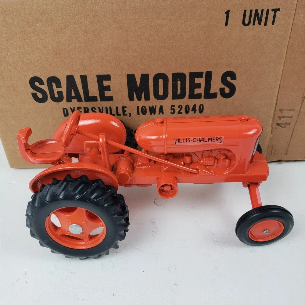 VIntage Scale Models Allis-Chalmers Wd-45 Die-Cast Tractor Wide Front Orange